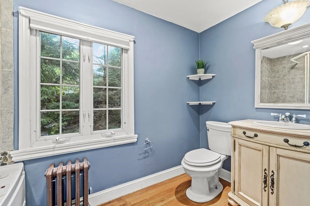 3 bed, 2 bath apartment for rent at 10 A Chesterford Rd East, Winchester — photo 28 of 42