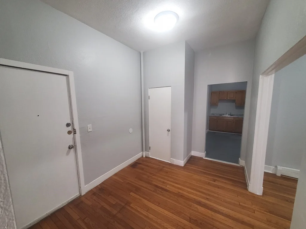 2 bed, 1 bath apartment for rent at 10 Abbotsford St Unit 1, Dorchester — photo 4 of 11