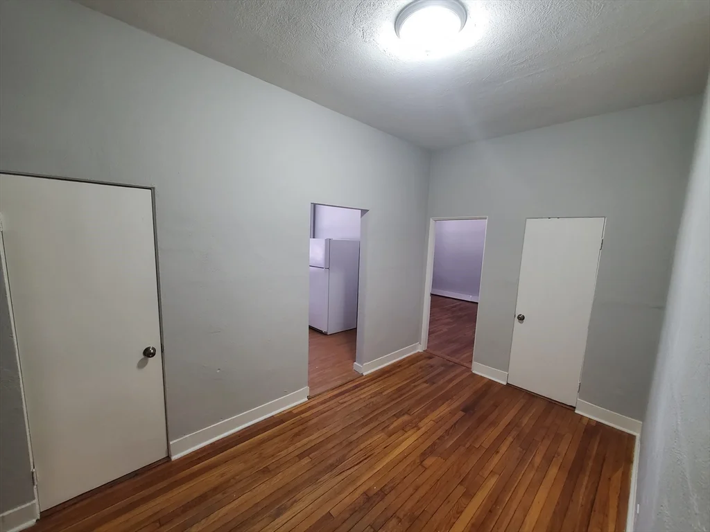 1 bed, 1 bath apartment for rent at 10 Abbotsford St Unit 3, Dorchester — photo 5 of 12