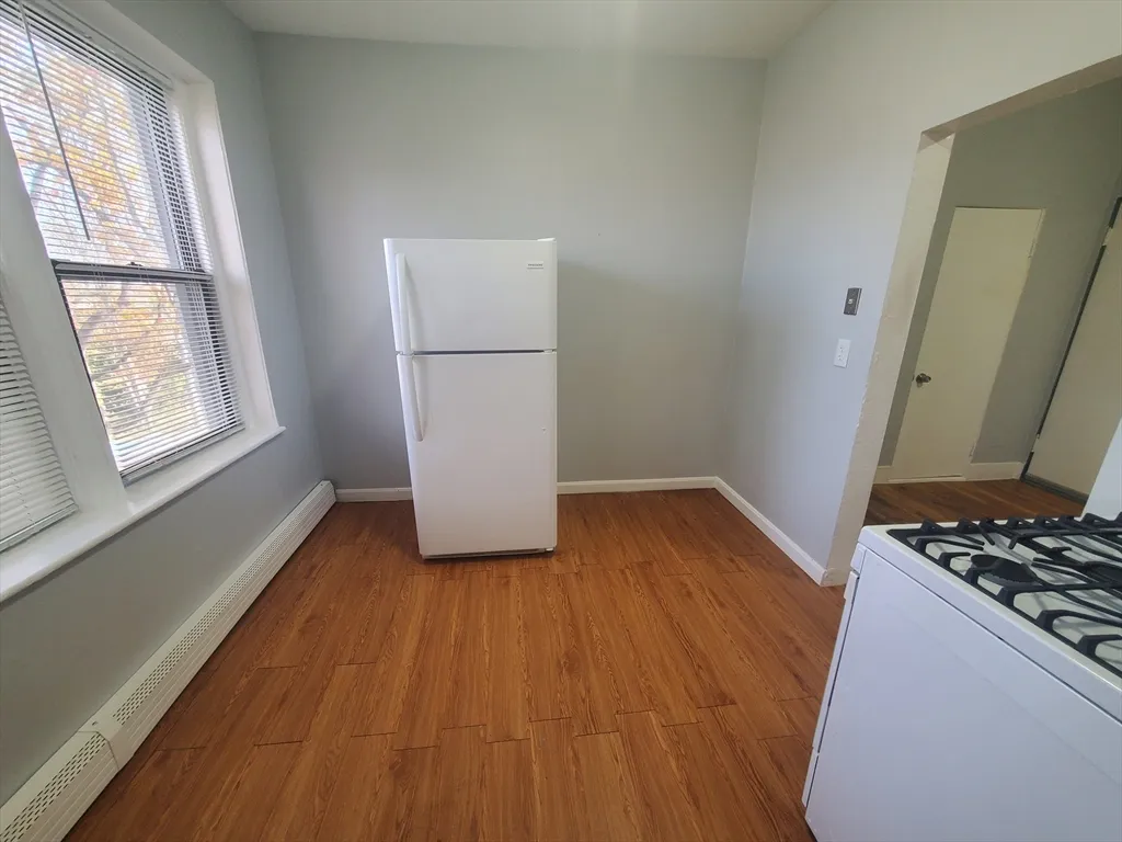 1 bed, 1 bath apartment for rent at 10 Abbottsford Unit 9, Roxbury — photo 2 of 14
