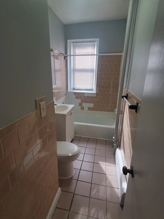 2 bed, 1 bath apartment for rent at 10 Abbottsford Unit 5, Dorchester — photo 12 of 13