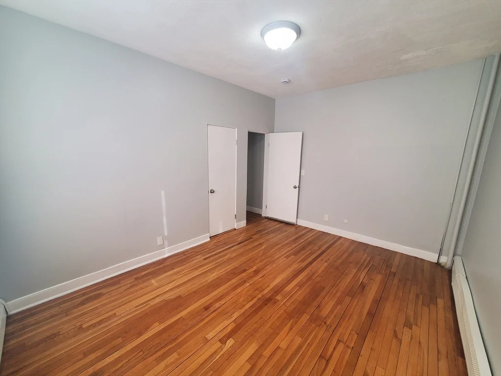 2 bed, 1 bath apartment for rent at 10 Abbottsford Unit 5, Dorchester — photo 9 of 13