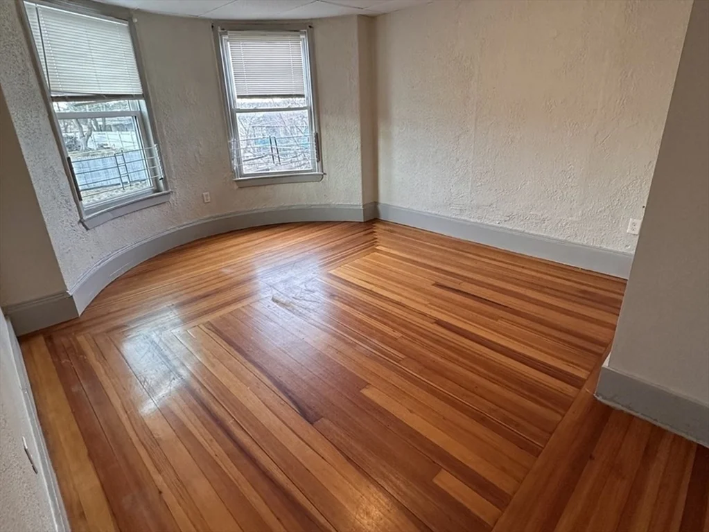 3 bed, 1 bath apartment for rent at 10 Adams St Unit 2, Lynn — photo 1 of 7