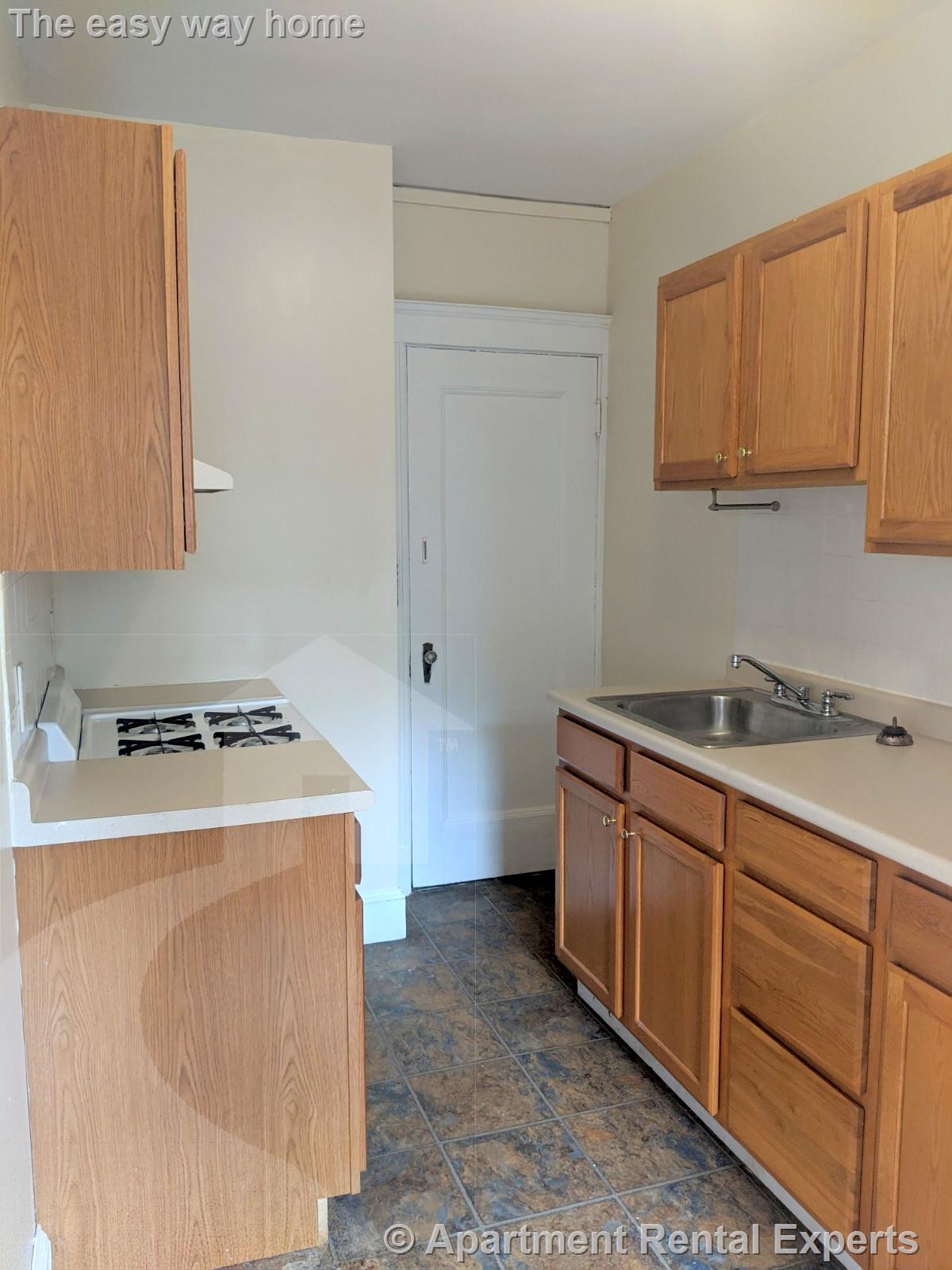 Studio bed, 1 bath apartment for rent at 10 Agassiz St Unit 8, Porter Square — photo 8 of 10