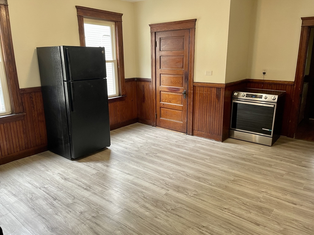3 bed, 1 bath apartment for rent at 10 Agawam St Unit 2, Worcester — photo 12 of 17