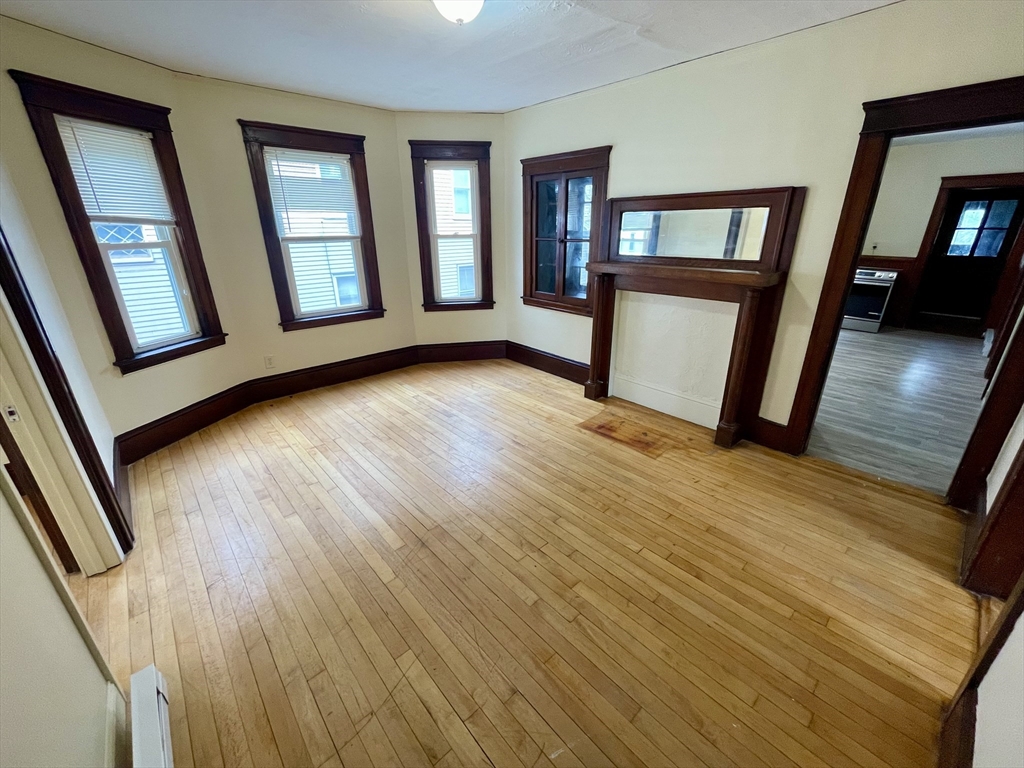 3 bed, 1 bath apartment for rent at 10 Agawam St Unit 2, Worcester — photo 2 of 17