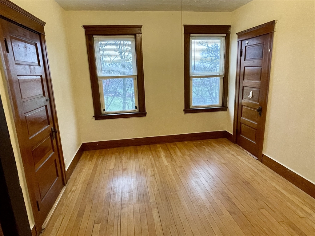 3 bed, 1 bath apartment for rent at 10 Agawam St Unit 3, Worcester — photo 9 of 22