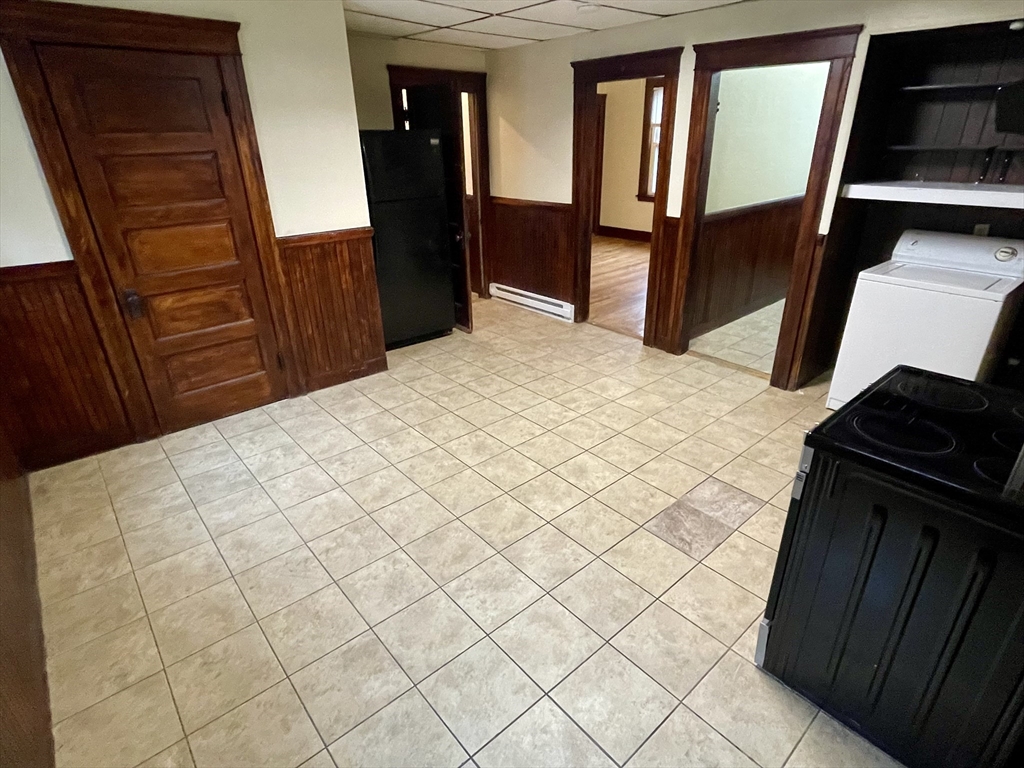 3 bed, 1 bath apartment for rent at 10 Agawam St Unit 3, Worcester — photo 13 of 22