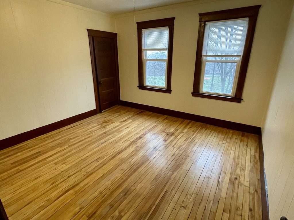 3 bed, 1 bath apartment for rent at 10 Agawam St Unit 3, Worcester — photo 17 of 22
