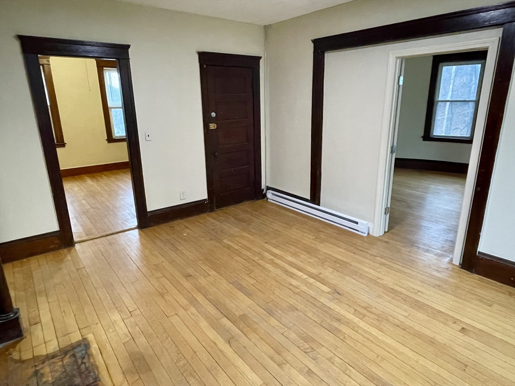 3 bed, 1 bath apartment for rent at 10 Agawam St Unit 3, Worcester — photo 4 of 22