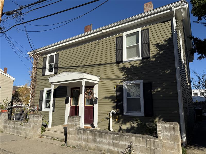 2 bed, 2 bath apartment for rent at 10 Allen St Unit 1, Ward Two — photo 3 of 12