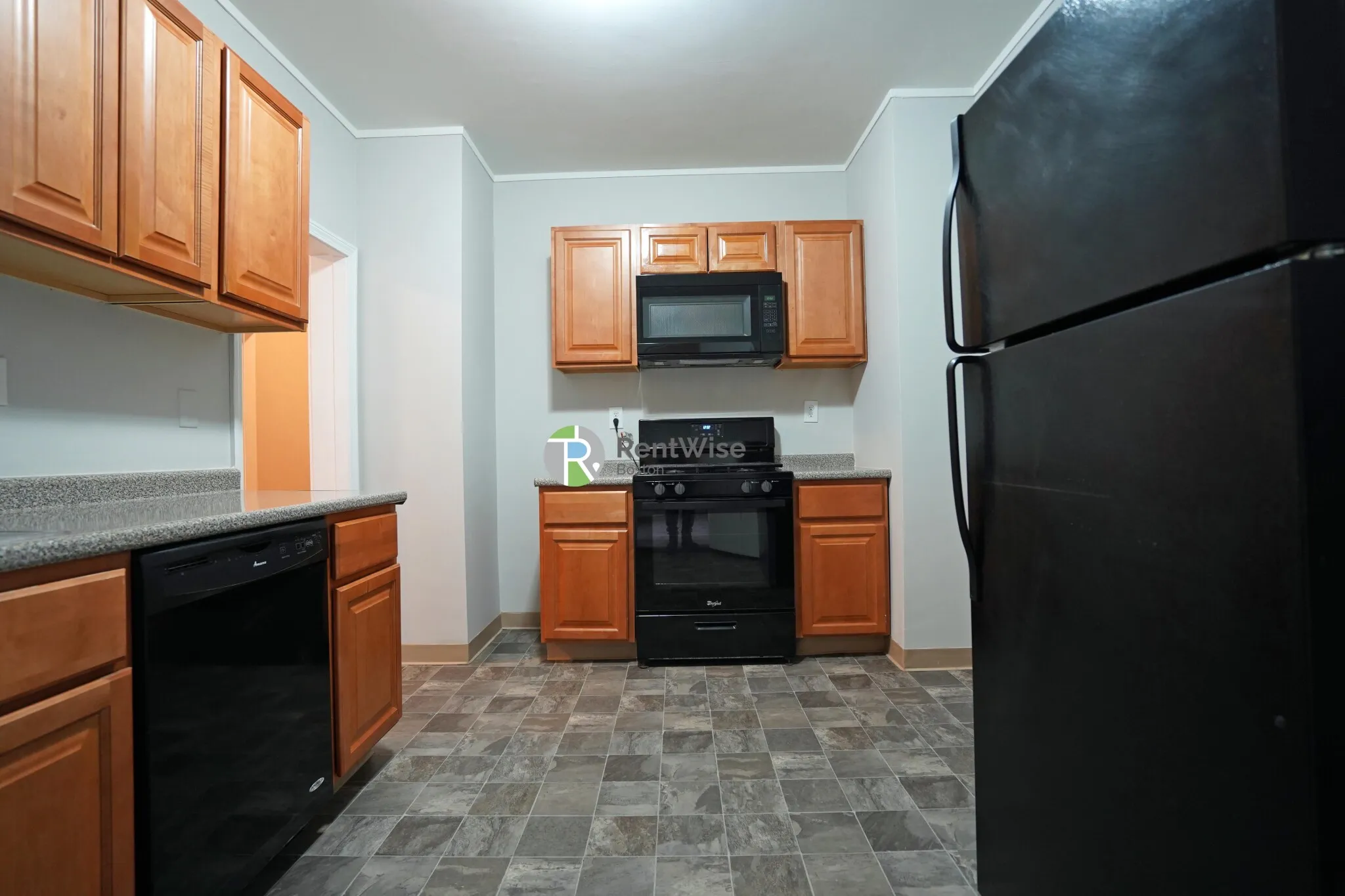 2 bed, 1 bath apartment for rent at 10 Allston St Unit 2, Brighton — photo 4 of 14