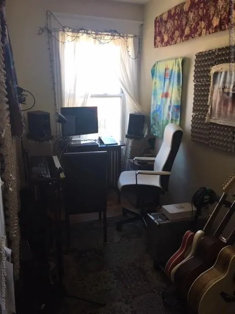 2 bed, 1 bath apartment for rent at 10 Allston St Unit 3, Brighton — photo 8 of 11