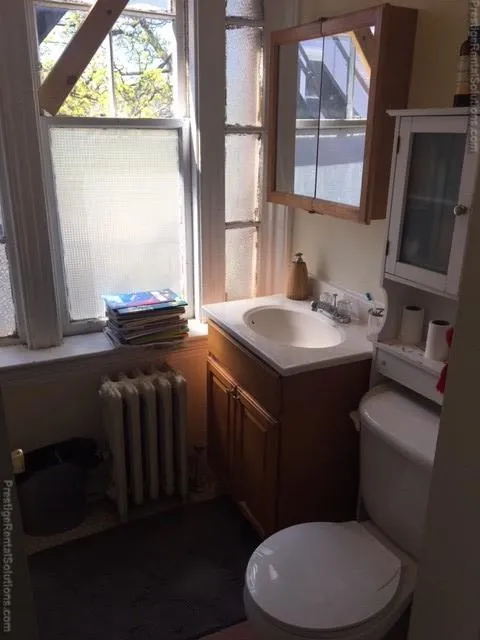 2 bed, 1 bath apartment for rent at 10 Allston St Unit 3, Brighton — photo 6 of 11