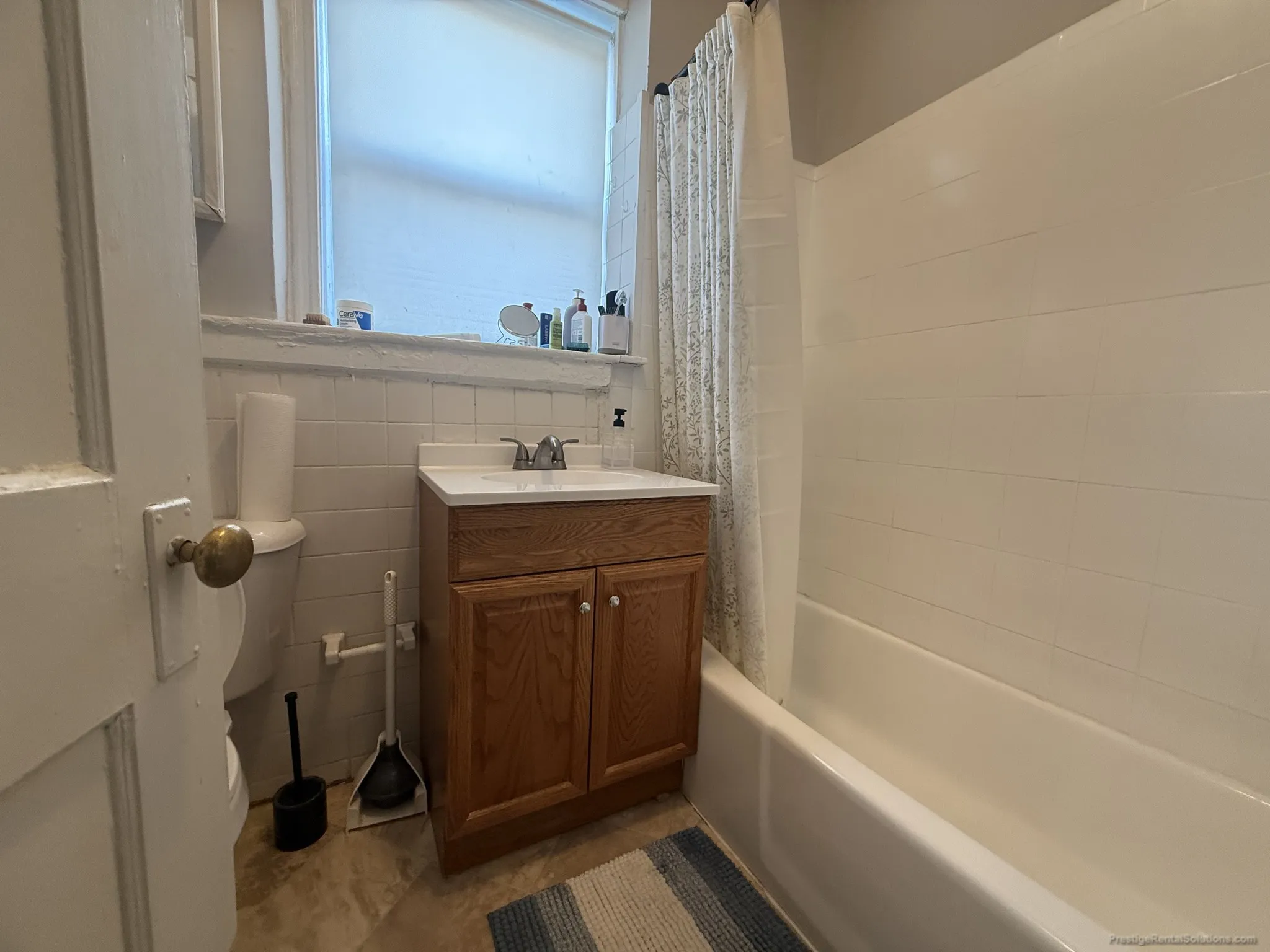 2 bed, 1 bath apartment for rent at 10 Allston St Unit 8, Brighton — photo 2 of 15
