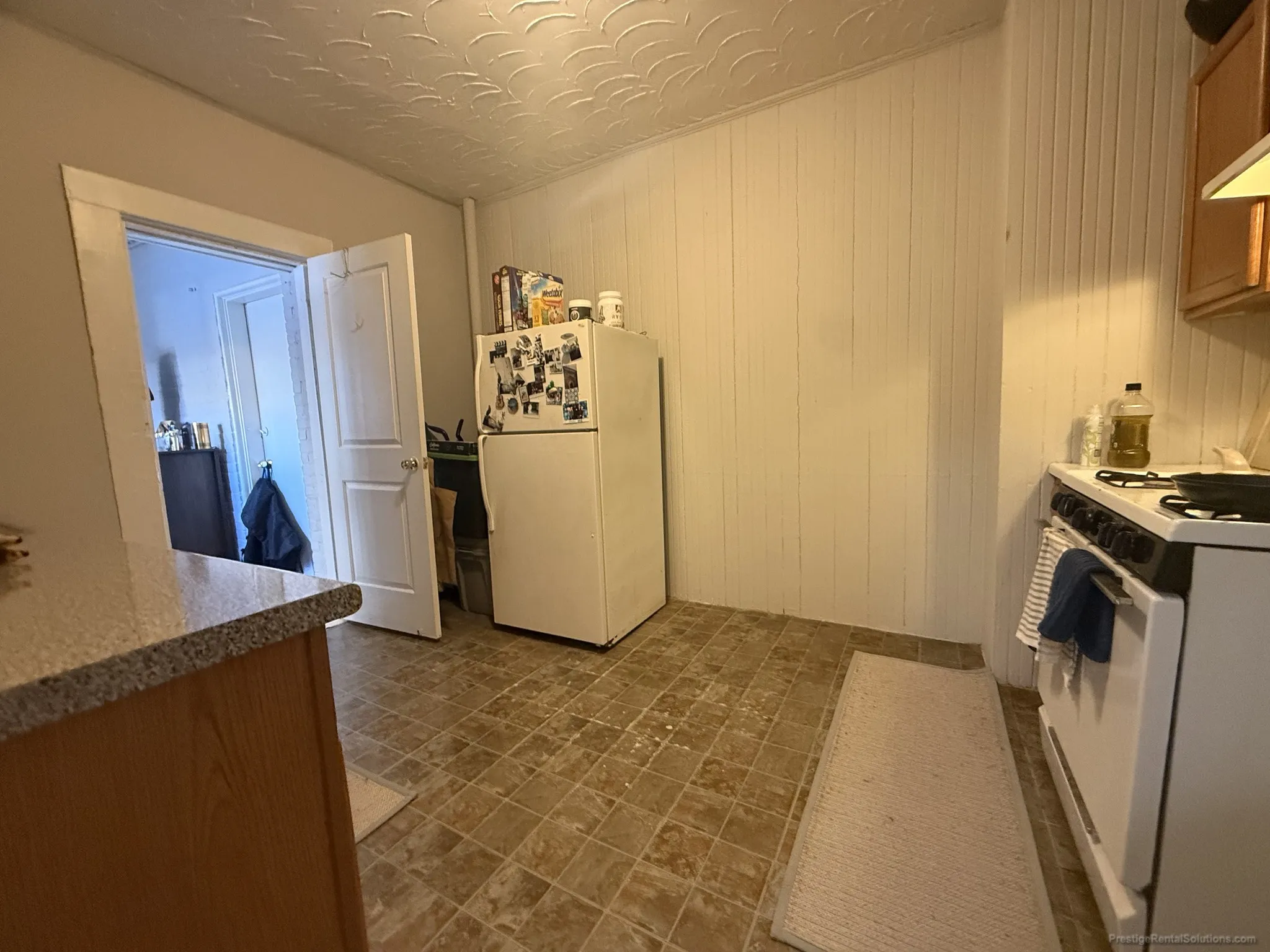 2 bed, 1 bath apartment for rent at 10 Allston St Unit 8, Brighton — photo 4 of 15