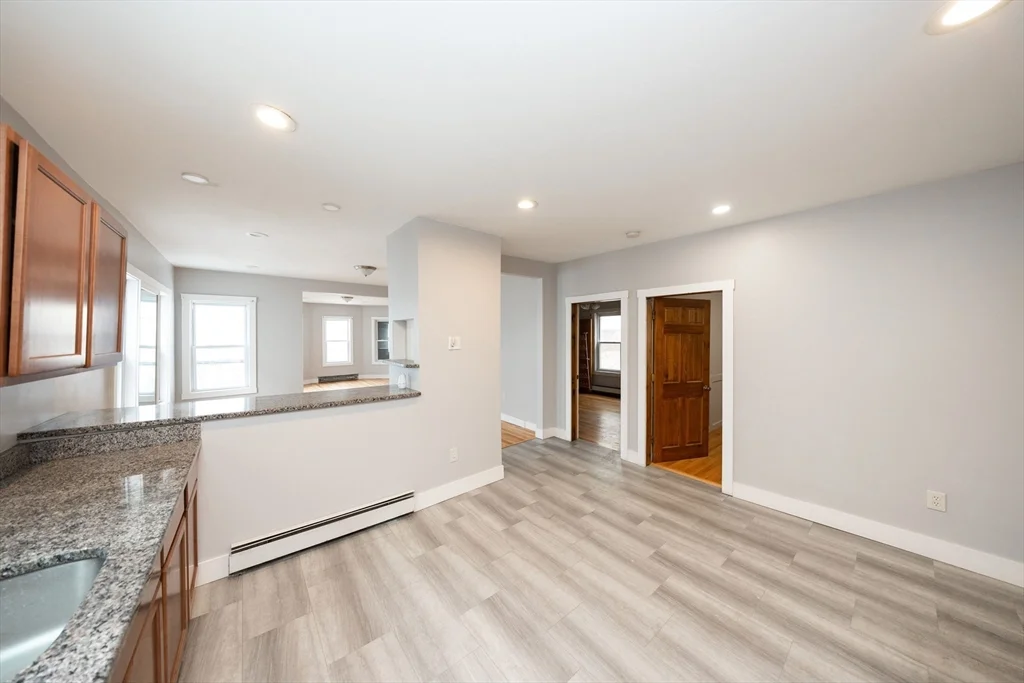 3 bed, 2 bath apartment for rent at 10 Alpine Unit 1, Worcester — photo 4 of 16