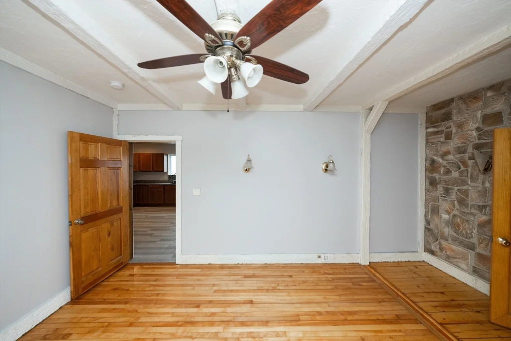 3 bed, 2 bath apartment for rent at 10 Alpine Unit 1, Worcester — photo 5 of 16