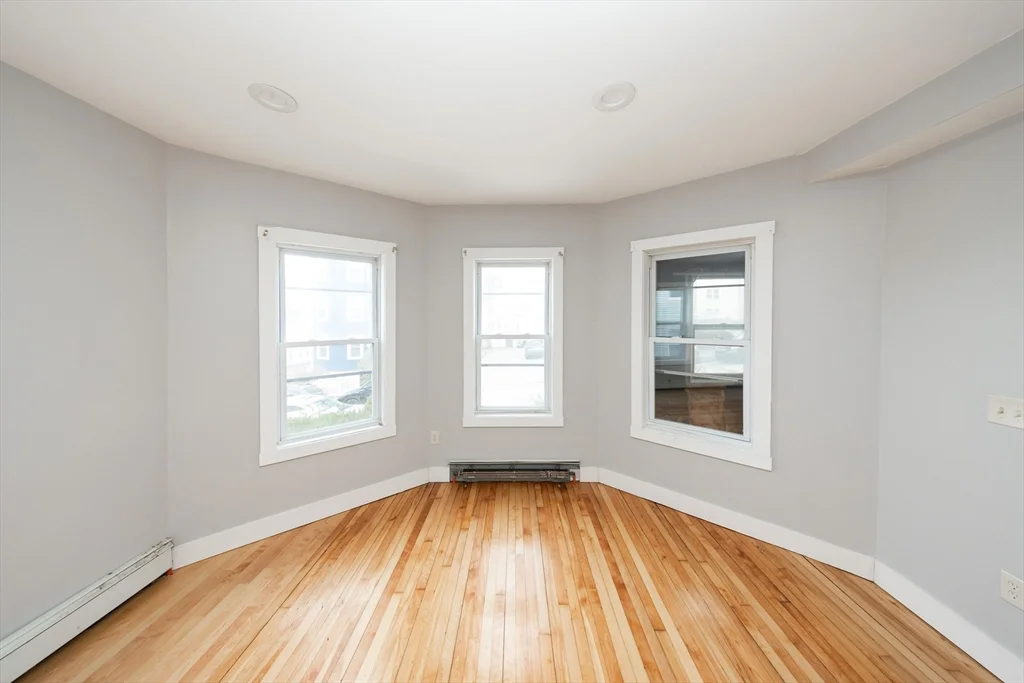 3 bed, 2 bath apartment for rent at 10 Alpine Unit 1, Worcester — photo 12 of 16