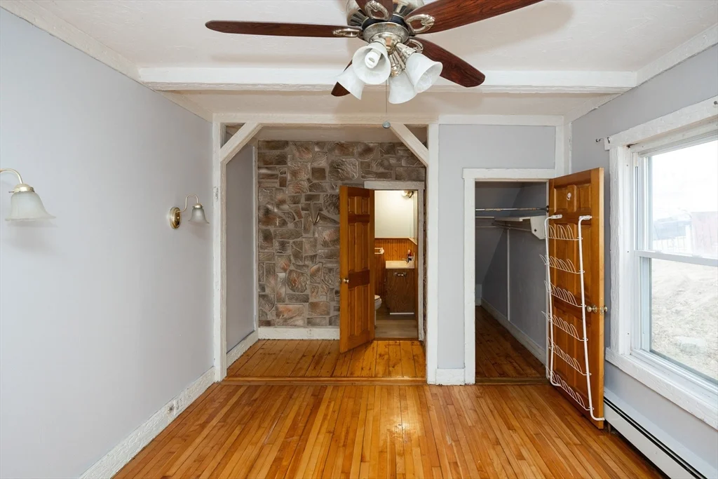 3 bed, 2 bath apartment for rent at 10 Alpine Unit 1, Worcester — photo 6 of 16