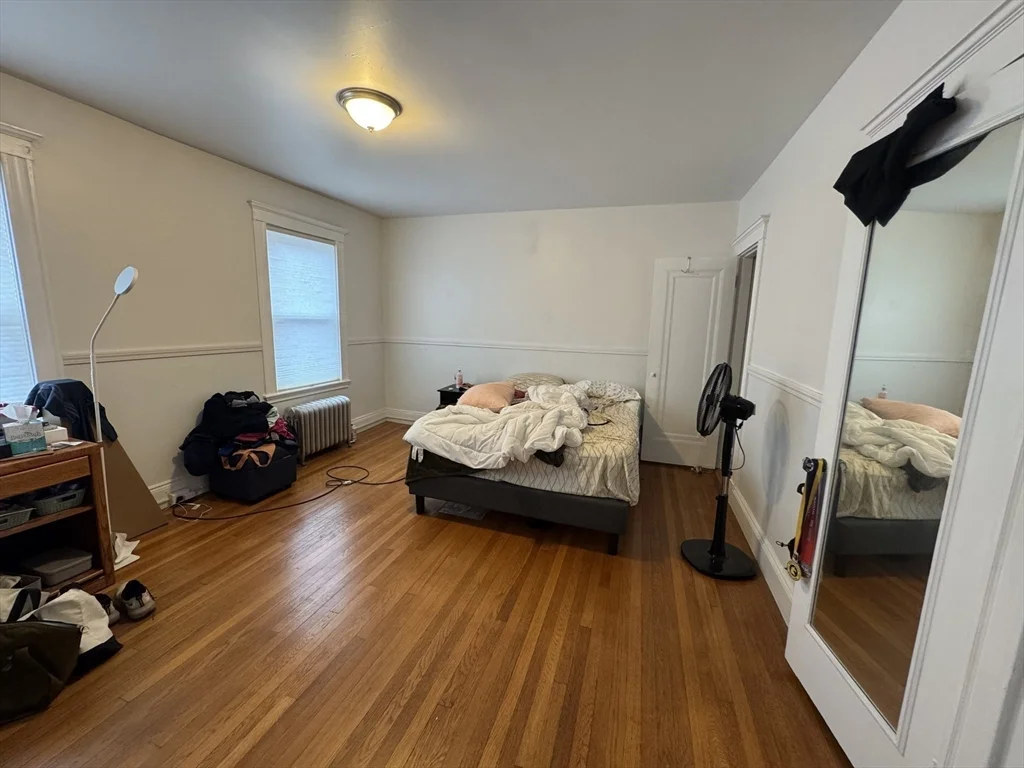 4 bed, 2 bath apartment for rent at 10 Alton Ct Unit 02A, Coolidge Corner — photo 7 of 10