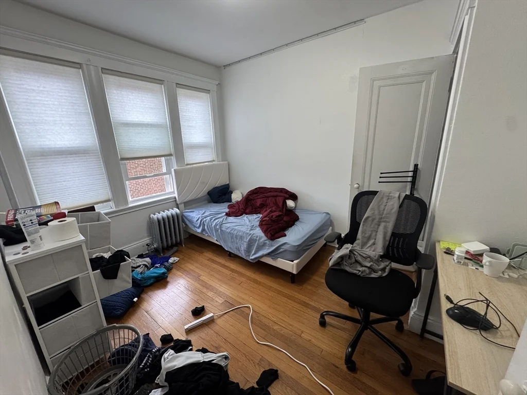 4 bed, 2 bath apartment for rent at 10 Alton Ct Unit 02A, Coolidge Corner — photo 8 of 10