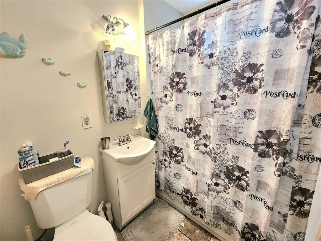 2 bed, 1 bath apartment for rent at 10 Alton Rd Unit 10, Quincy — photo 17 of 19