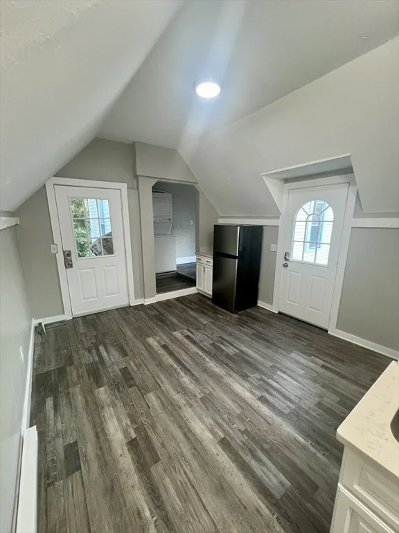 2 bed, 1 bath apartment for rent at 10 Ames Pl Unit 2, Marlborough — photo 2 of 7