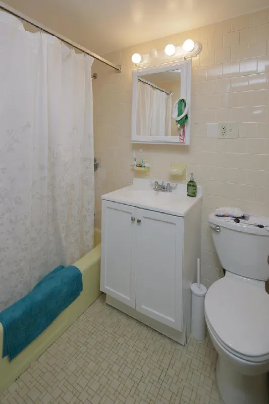 Studio bed, 1 bath apartment for rent at 10 Arlington St Unit 10-1, Back Bay — photo 5 of 7