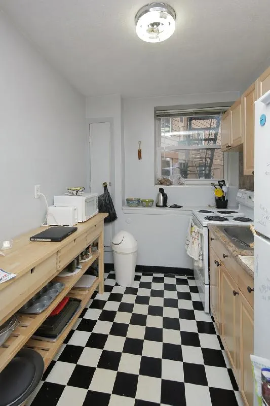 Studio bed, 1 bath apartment for rent at 10 Arlington St Unit 10-1, Back Bay — photo 6 of 7