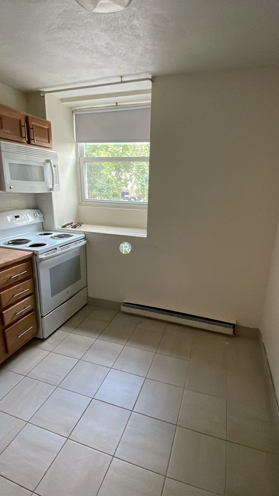 Studio bed, 1 bath apartment for rent at 10 Armington St Unit 1, Allston — photo 7 of 9