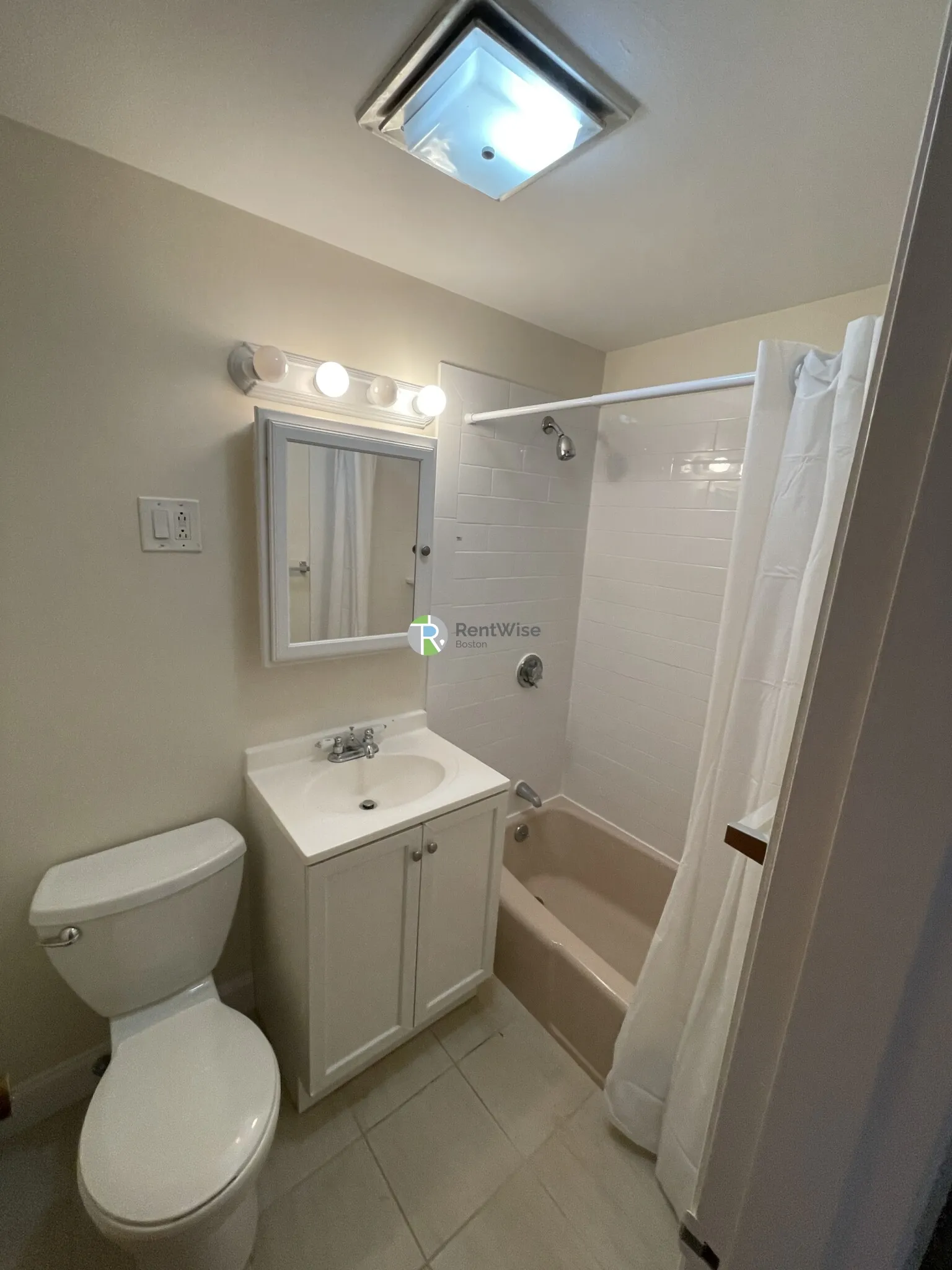 Studio bed, 1 bath apartment for rent at 10 Armington St Unit 1, Allston — photo 4 of 9