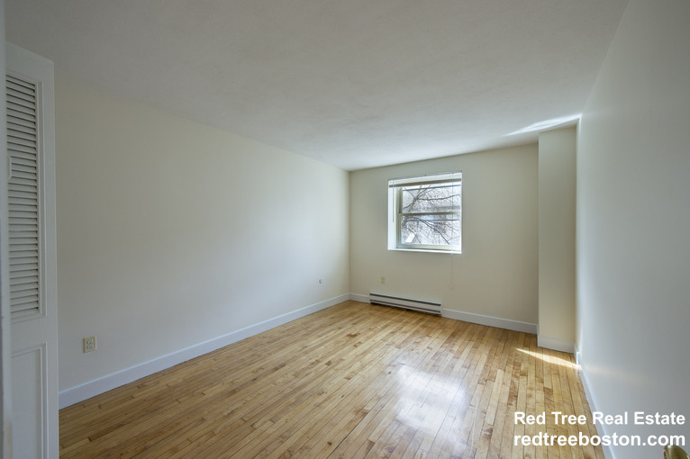 Studio bed, 1 bath apartment for rent at 10 Armington St Unit 7, Allston