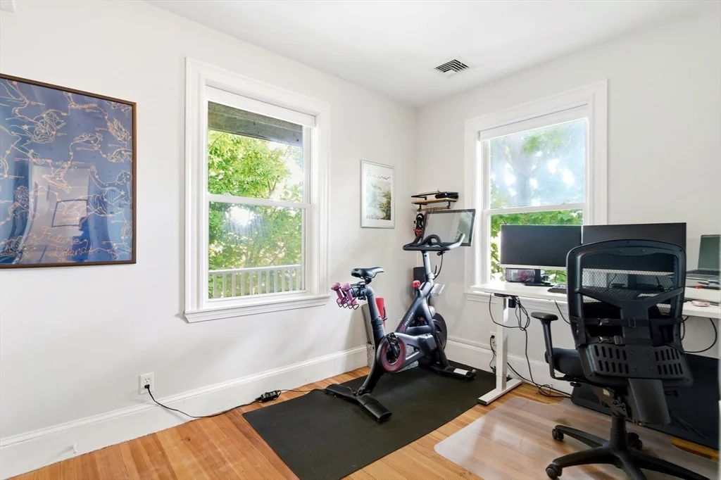 3 bed, 1 bath apartment for rent at 10 Ashmont Ct Unit 3, Dorchester — photo 15 of 21