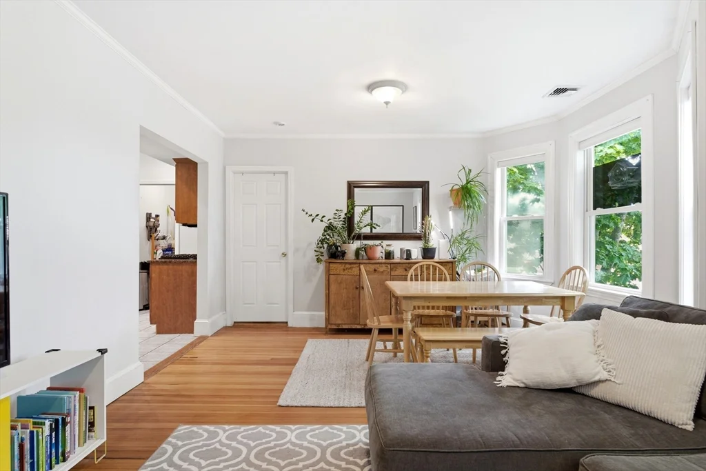 3 bed, 1 bath apartment for rent at 10 Ashmont Ct Unit 3, Dorchester — photo 5 of 21