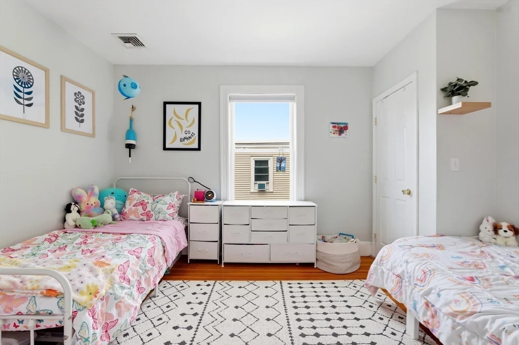 3 bed, 1 bath apartment for rent at 10 Ashmont Ct Unit 3, Dorchester — photo 11 of 21
