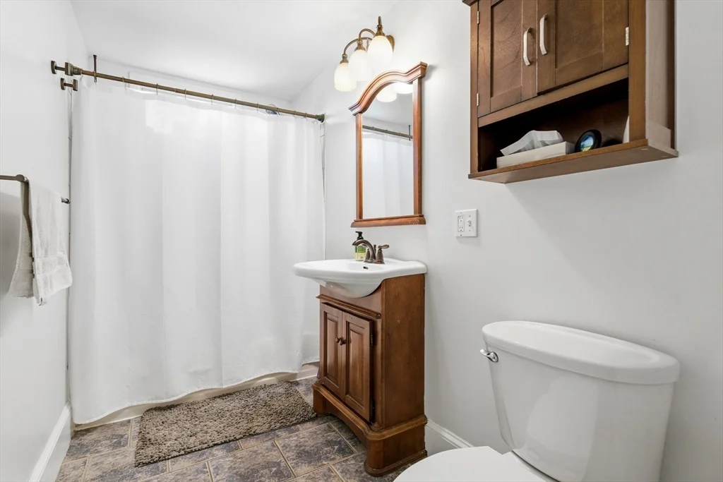 3 bed, 1 bath apartment for rent at 10 Ashmont Ct Unit 3, Dorchester — photo 16 of 21