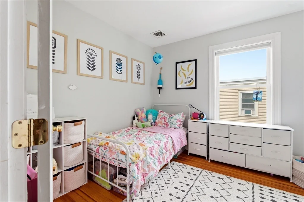 3 bed, 1 bath apartment for rent at 10 Ashmont Ct Unit 3, Dorchester — photo 12 of 21