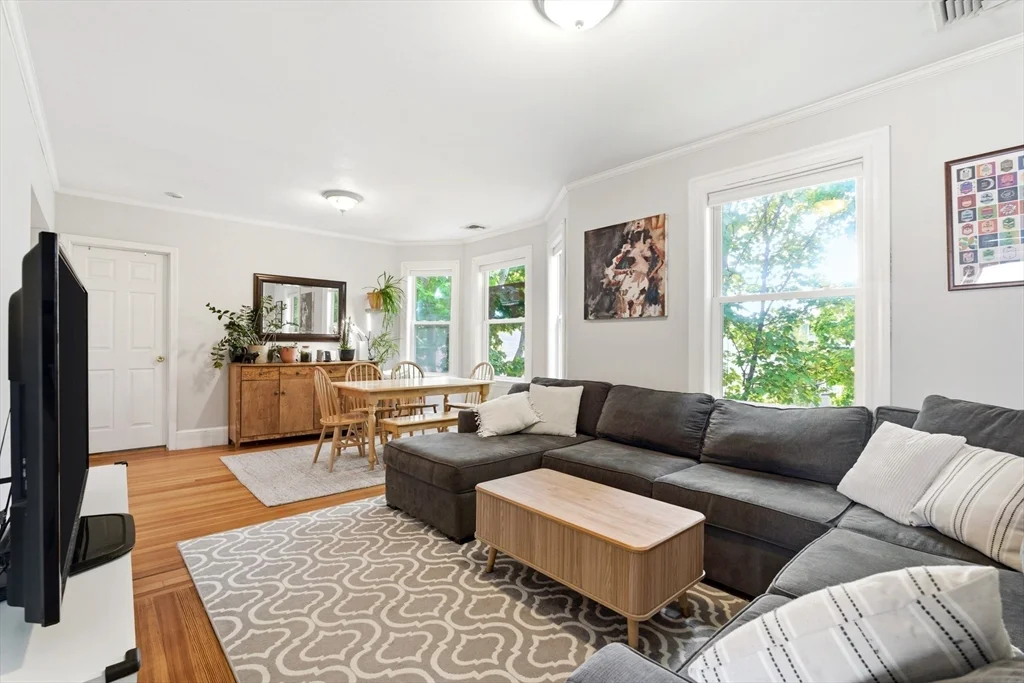 3 bed, 1 bath apartment for rent at 10 Ashmont Ct Unit 3, Dorchester — photo 4 of 21