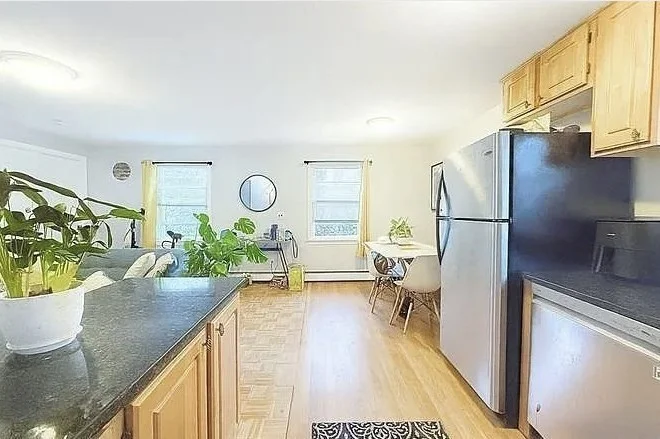 2 bed, 1 bath apartment for rent at 10 Avon St Unit 17, Spring Hill — photo 6 of 16