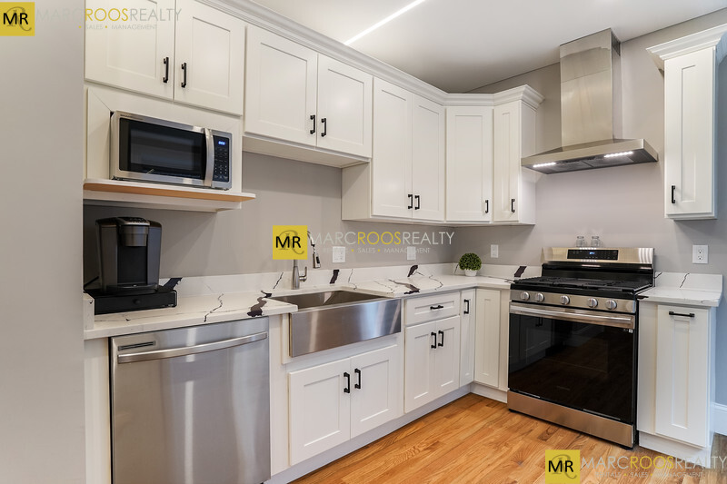 4 bed, 2 bath apartment for rent at 10 X Babcock St Unit 3, North Brookline — photo 5 of 44