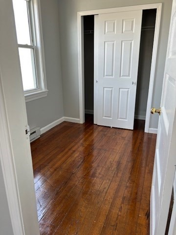 3 bed, 1 bath apartment for rent at 10 Baker St Unit 2, Bristol — photo 4 of 13