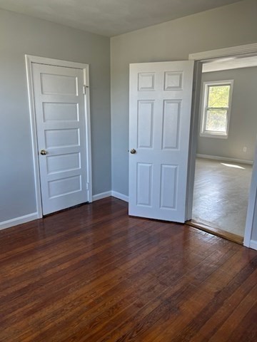 3 bed, 1 bath apartment for rent at 10 Baker St Unit 2, Bristol — photo 9 of 13