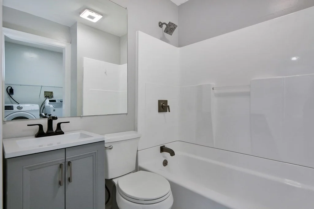 2 bed, 1 bath apartment for rent at 10 Bartlett St Unit A, Haverhill — photo 11 of 14