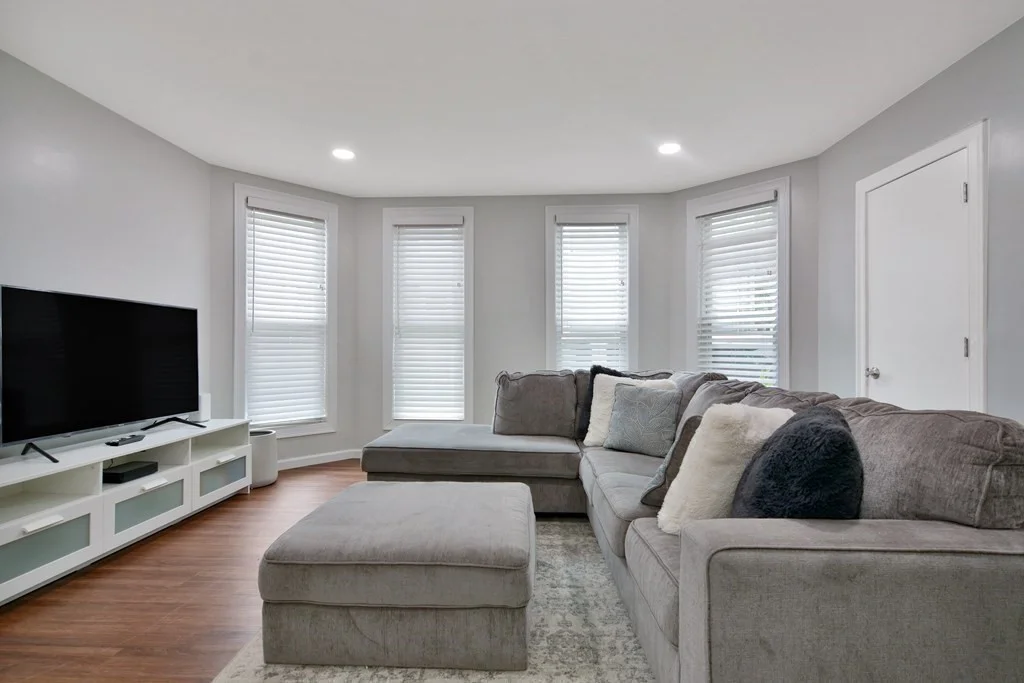 2 bed, 1 bath apartment for rent at 10 Bartlett St Unit A, Haverhill — photo 1 of 14
