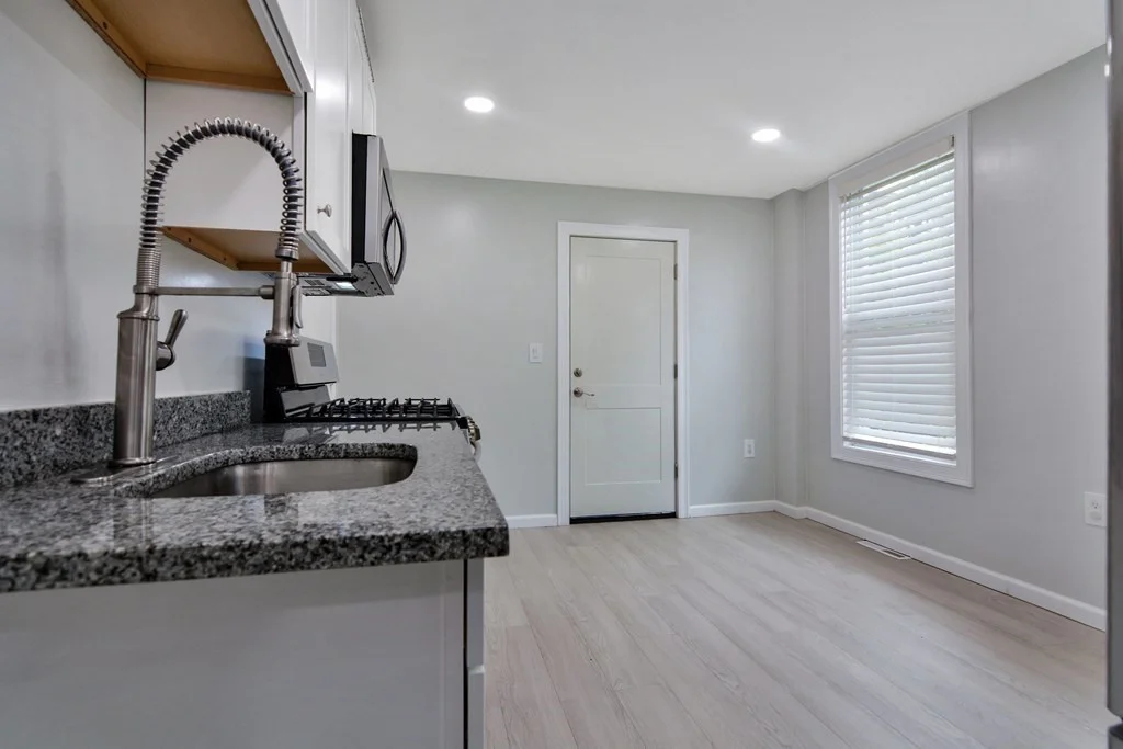 2 bed, 1 bath apartment for rent at 10 Bartlett St Unit A, Haverhill — photo 6 of 14