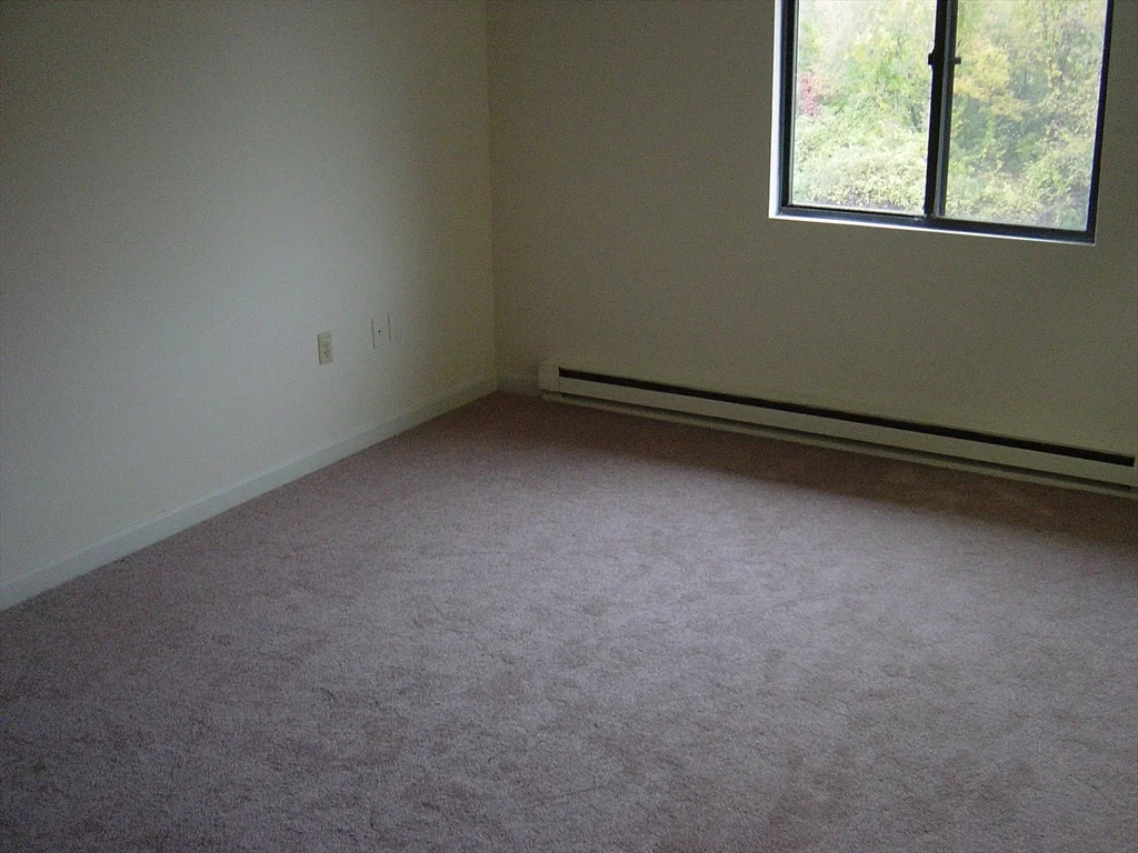 1 bed, 1 bath apartment for rent at 10 Basswood Ave Unit B-6, North Attleboro — photo 4 of 5