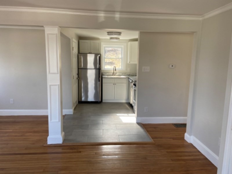 2 bed, 1 bath apartment for rent at 10 Bateman St Unit 1, Roslindale — photo 3 of 15