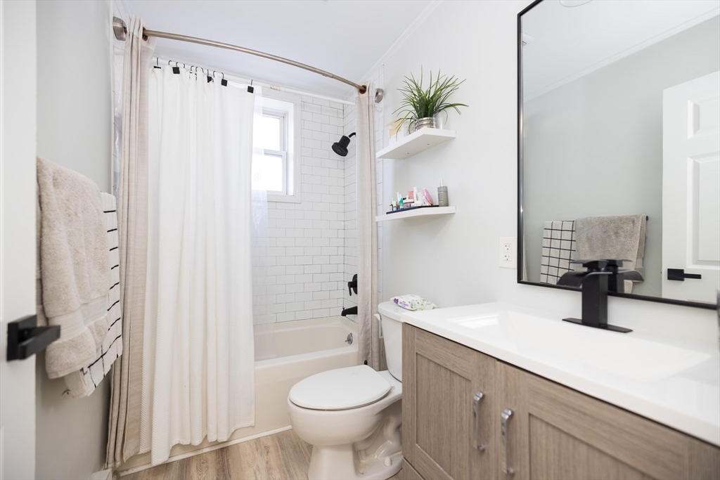 1 bed, 1 bath apartment for rent at 10 Beacon St Unit 102, Woburn — photo 11 of 12