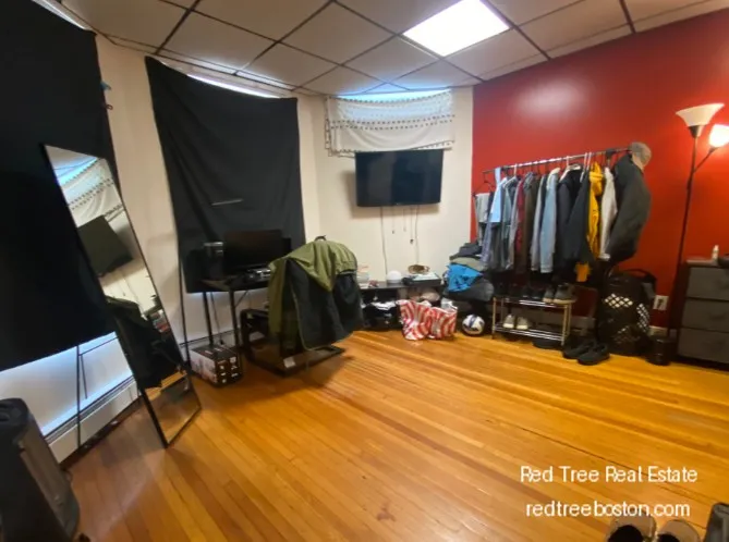 Studio bed, 1 bath apartment for rent at 10 Beacon St Unit 879, Boston Downtown — photo 1 of 4